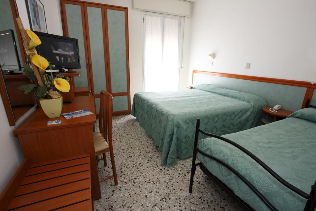 רימיני Hotel Vannini חדר תמונה
