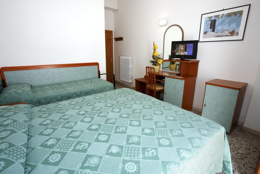 רימיני Hotel Vannini חדר תמונה
